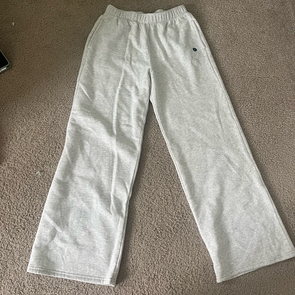wide leg hollister sweatpants
